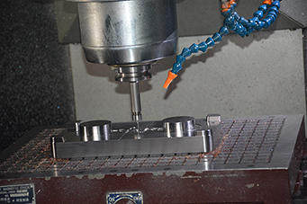 塑料成型模具澆筑系統設計要點