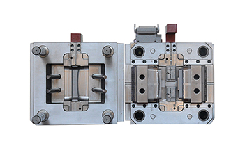 塑膠模具制造廠-嚴抓生產細節